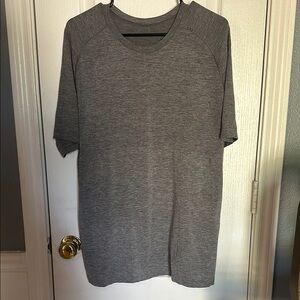 lululemon athletica Gray Short Sleeve Tee